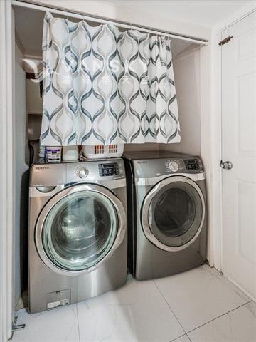 241125113013_ground level laundry.jpeg